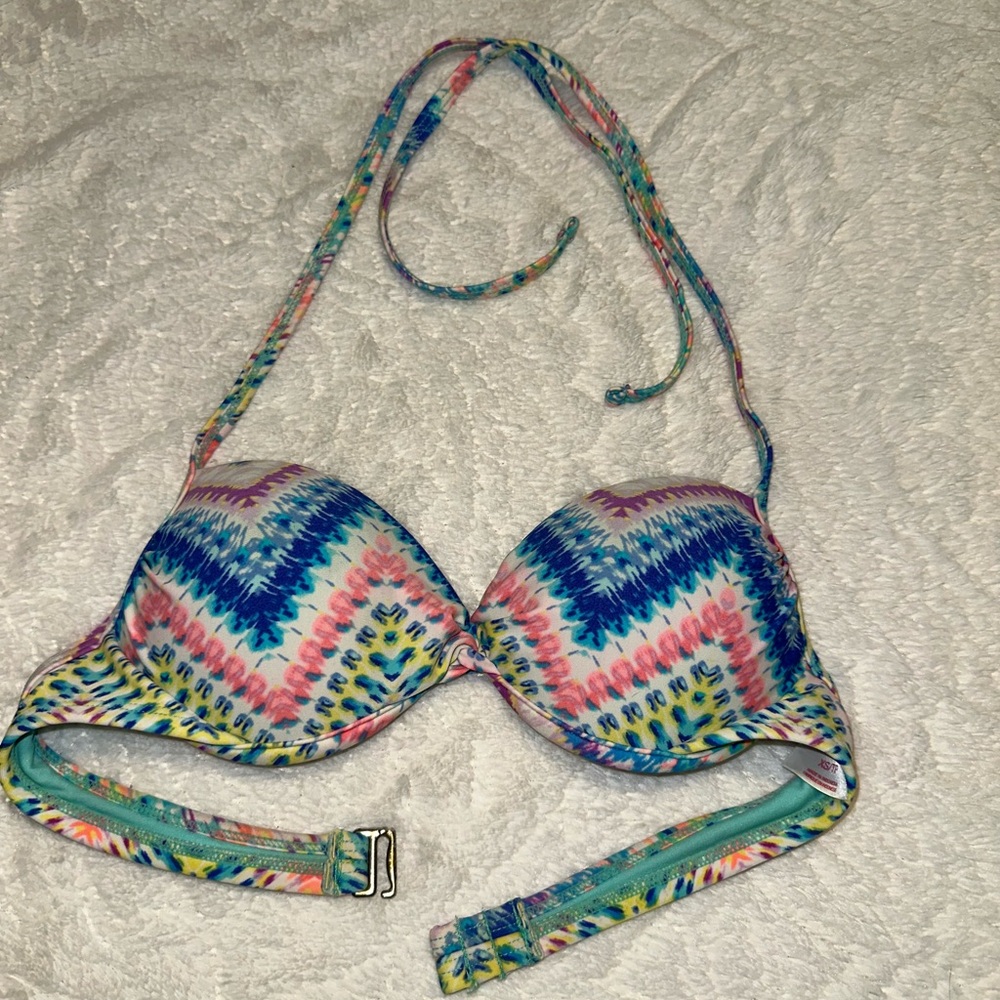 XS Underwire Push Up Bikini Top. MUST BE BUNDLED (T)